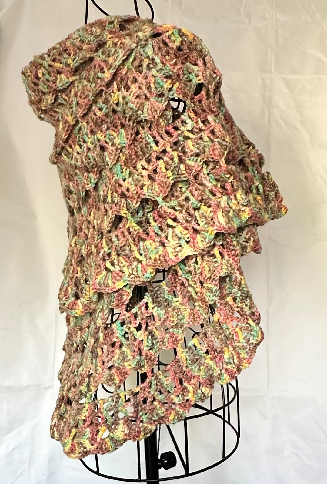 Circle shawl (wizard of oz wool blend)